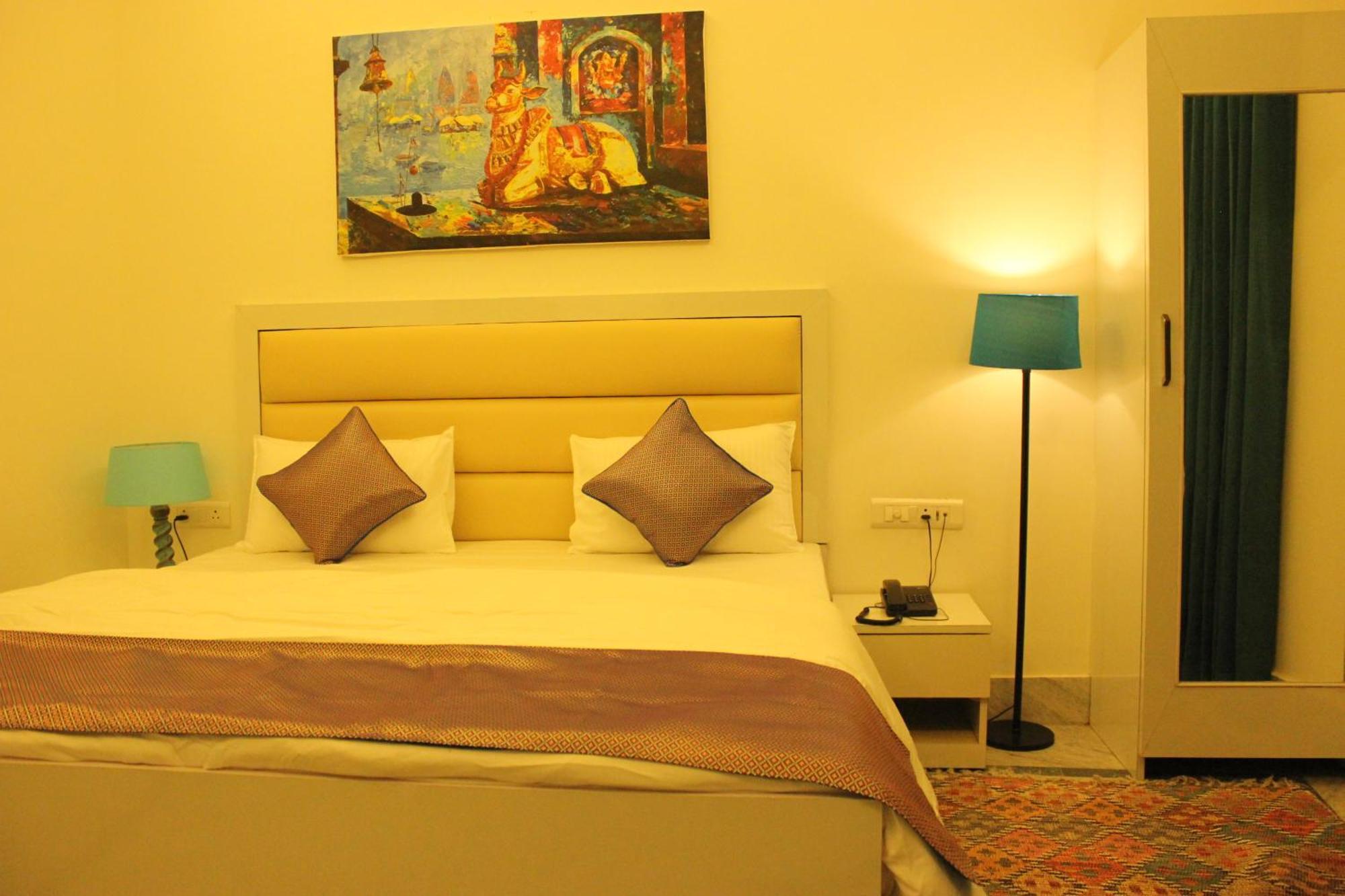 The Nandi International Boutique Homestay Варанаси Экстерьер фото