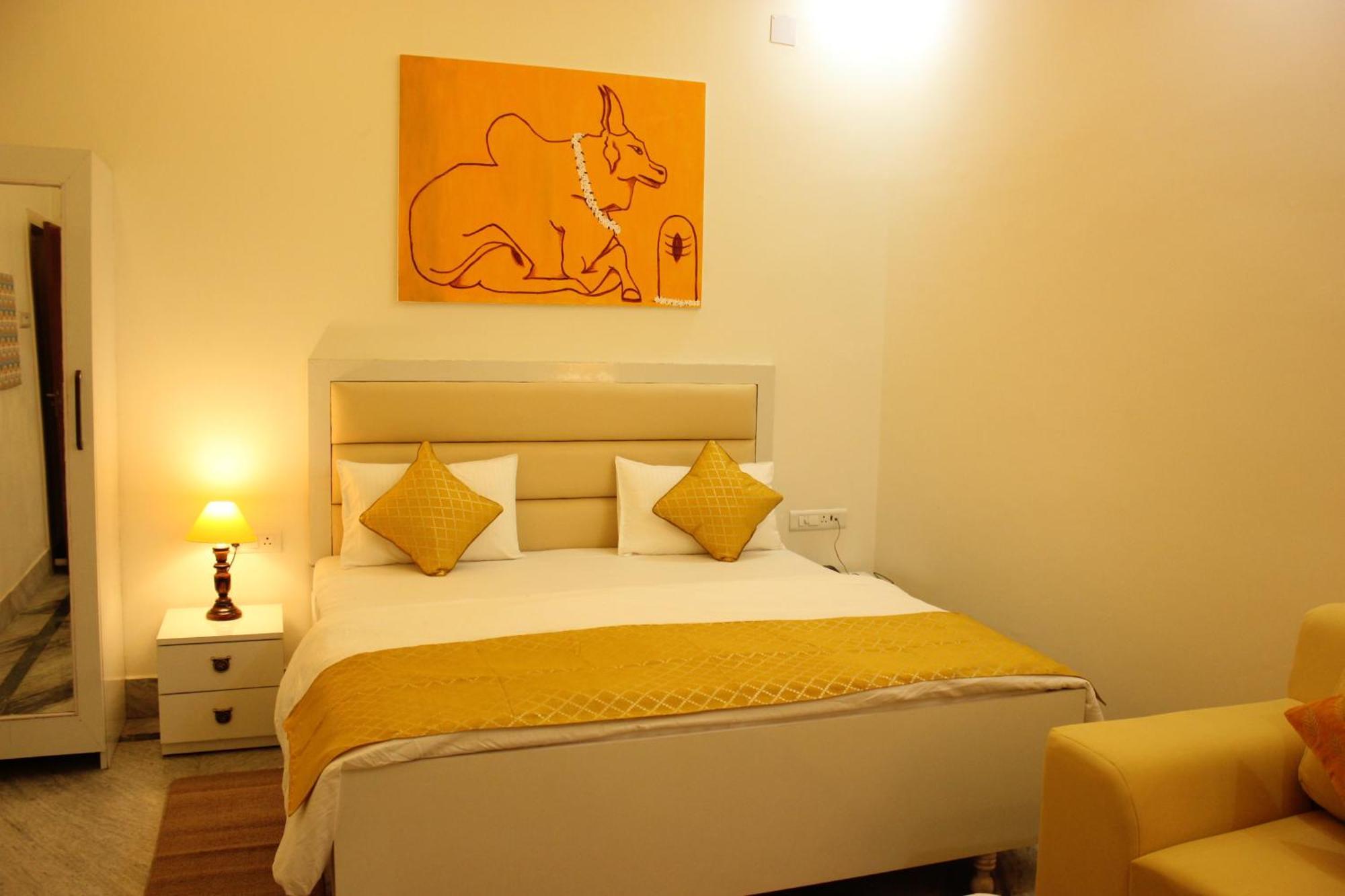 The Nandi International Boutique Homestay Варанаси Экстерьер фото