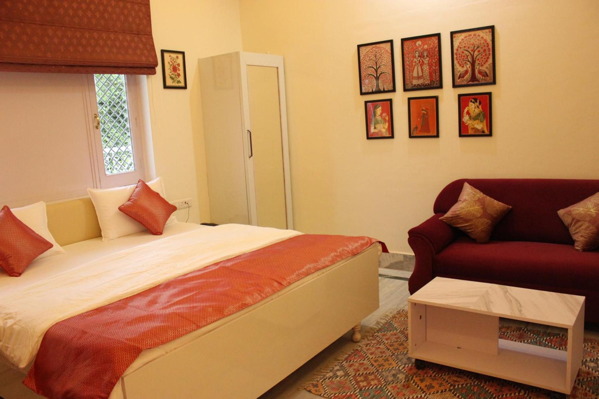 The Nandi International Boutique Homestay Варанаси Экстерьер фото