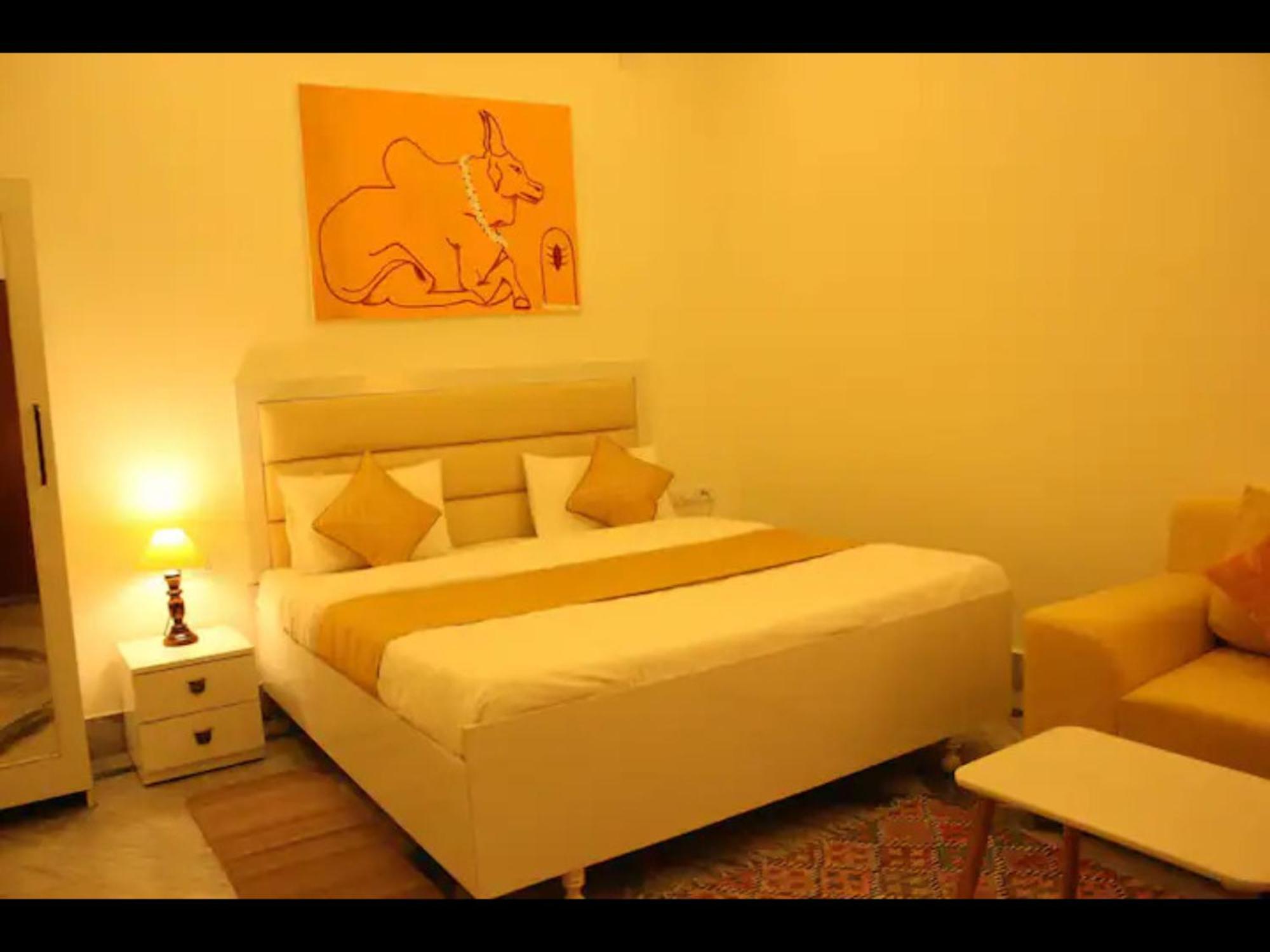 The Nandi International Boutique Homestay Варанаси Экстерьер фото