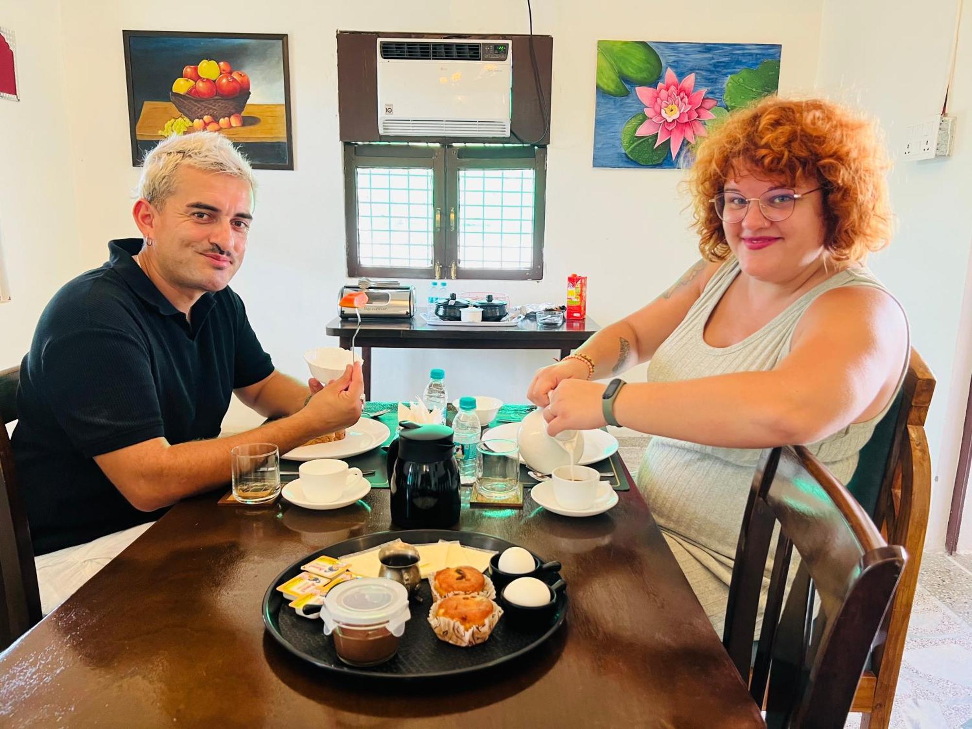 The Nandi International Boutique Homestay Варанаси Экстерьер фото